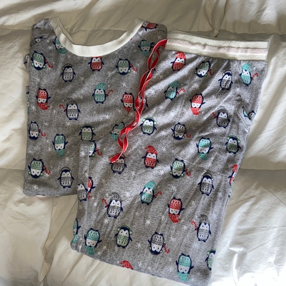 Amazon Other - WINTER PAJAMA SET❄️🐧